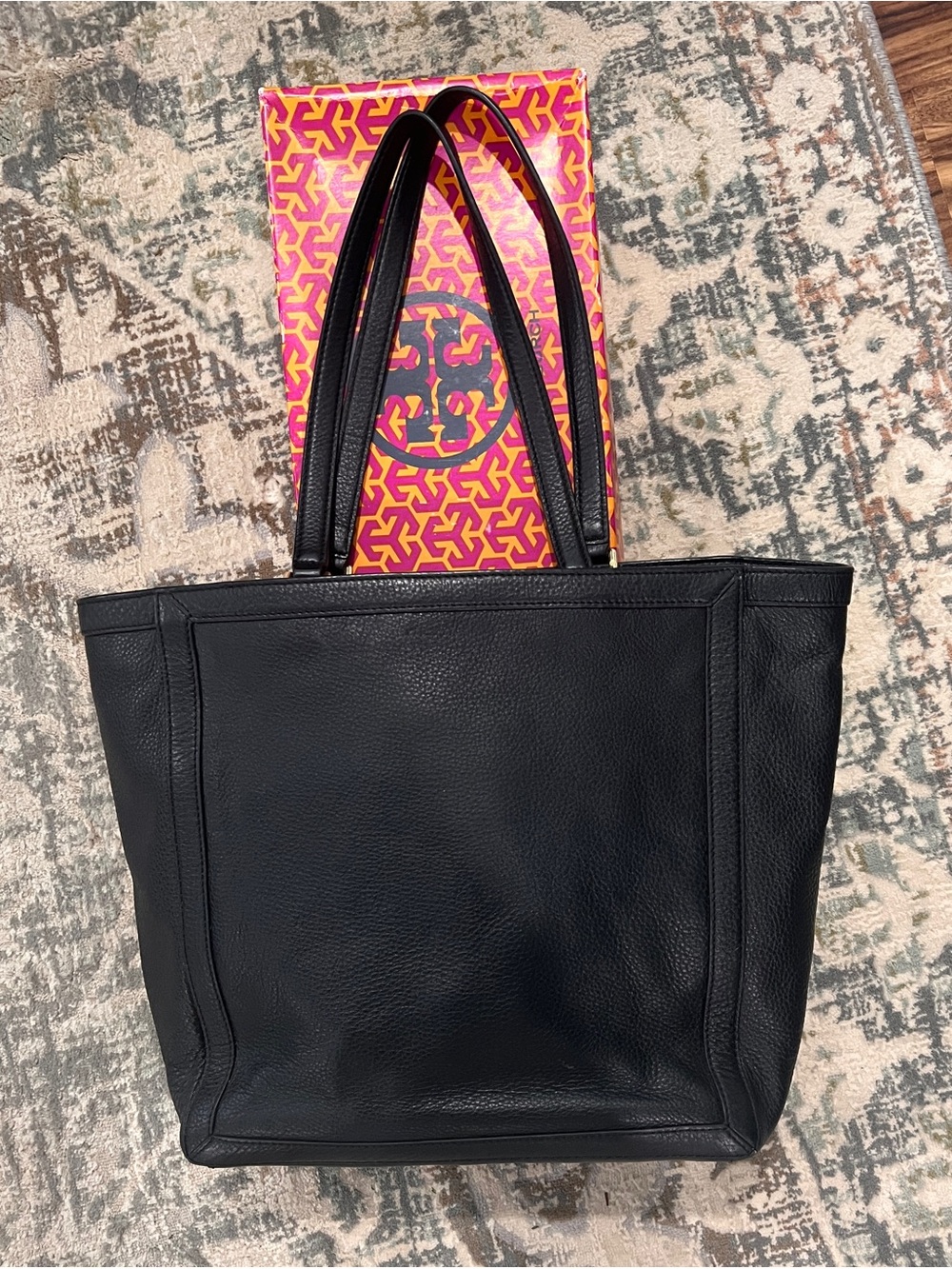 Tory Burch Black Pebbled Leather Logo Tote with Double-T Appliqué - Picture 3 of 8